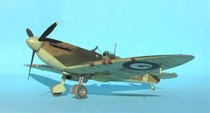 Hasegawa 1/32 Spitfire by Tolga Ulgur