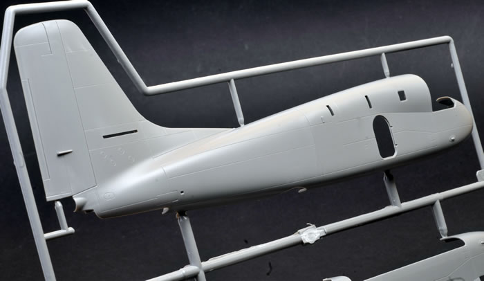Grumman S-2N/S-2A Tracker Review by Mick Evans (Kinetic Model Kits