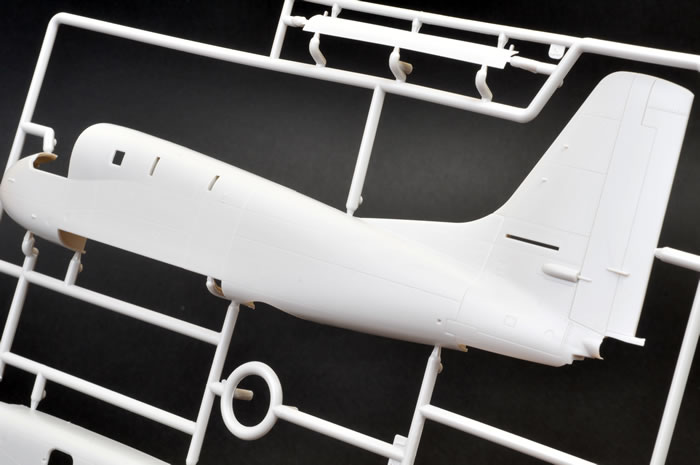 Grumman S-2A Tracker Review by Brett Green (Kinetic Model Kits 1/48)