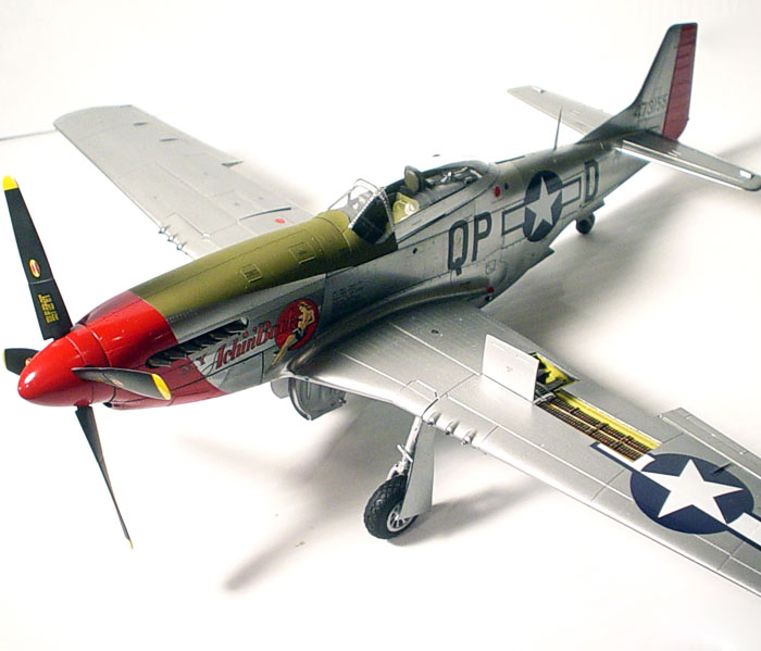 North American P-51D Mustang 1:32 Plastic Model Kit TAMIYA 